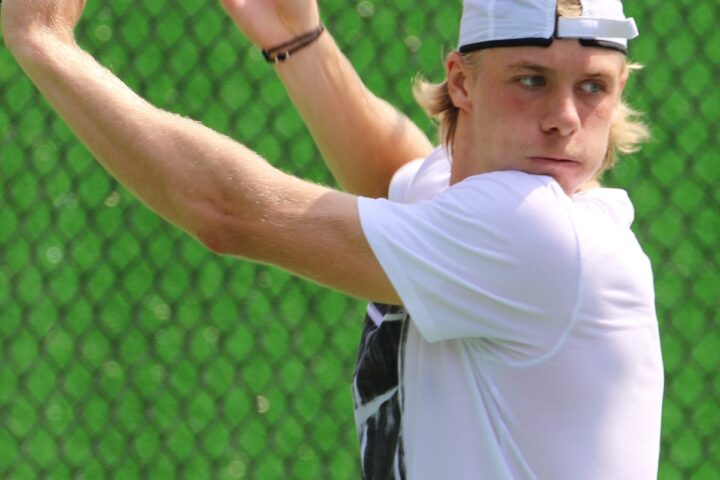 Denis Shapovalov, semifinalista do Chengdu Open 2026